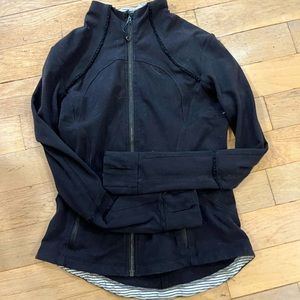 Black Lululemon Zip Up Jacket - Size 6 - Good Condition